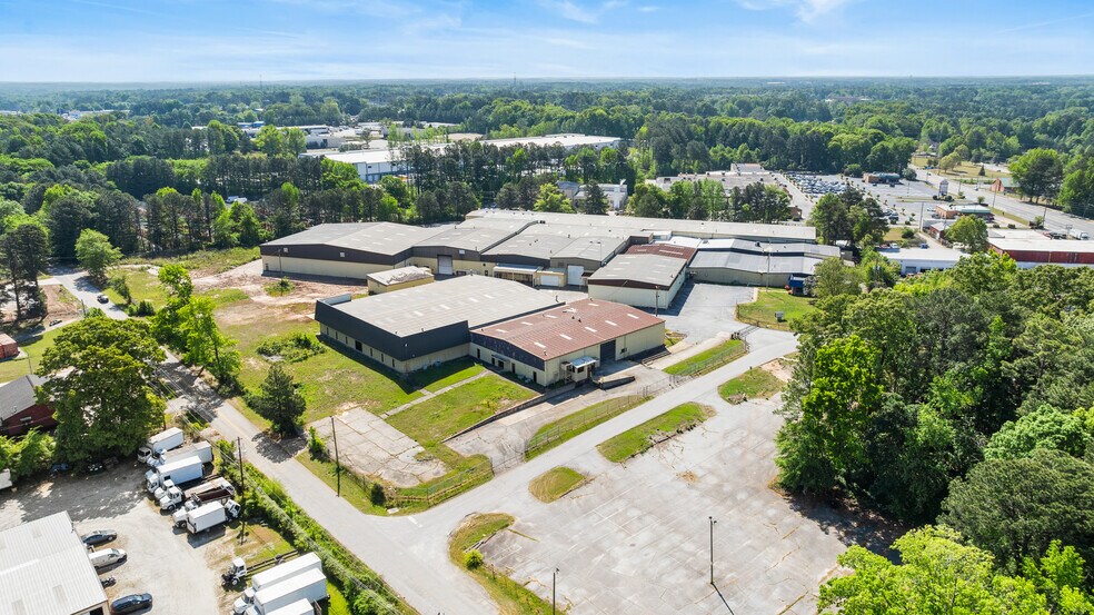 More Photos Of 5286 Circle Dr, Lake City Warehouse For Sale