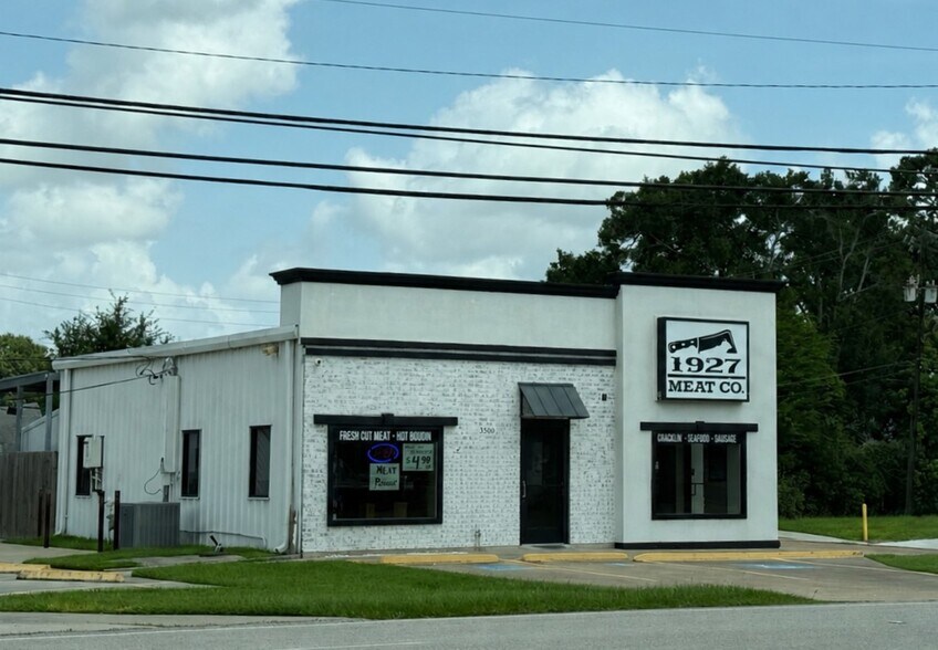 More Photos Of 3520 Nederland Ave, Nederland Restaurant For Sale