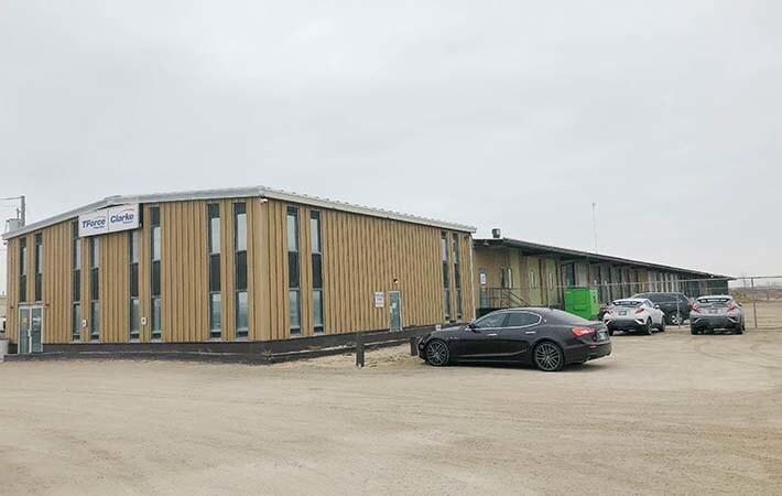 Primary Photo Of 2091 Boul Brookside, Winnipeg Industrial For Lease