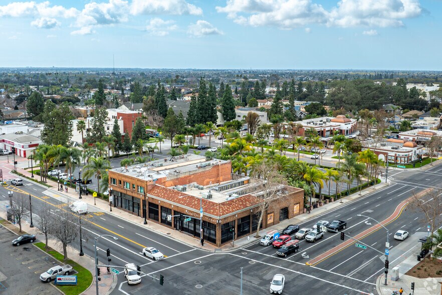 More Photos Of 100 S Main St, Santa Ana Restaurant For Lease