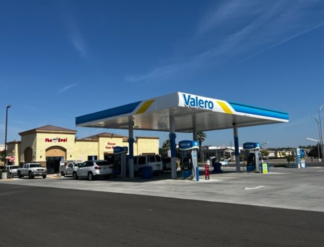 Primary Photo Of 14859 Whitesbridge, Kerman Service Station For Sale