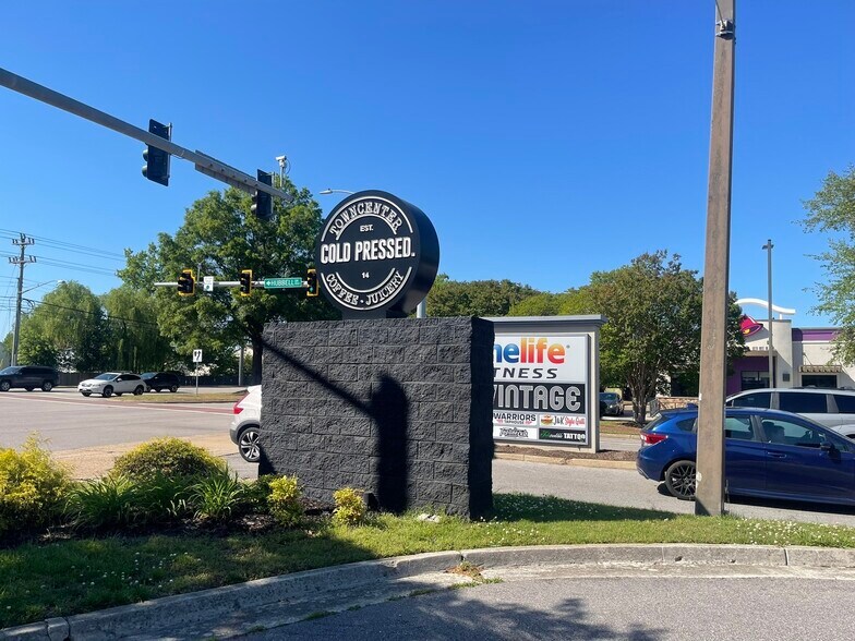 More Photos Of 1676 General Booth Blvd, Virginia Beach Fast Food For Lease
