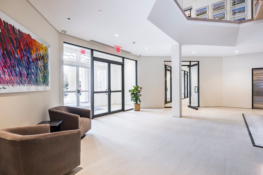 More Photos Of 2200 Montauk Hwy, Bridgehampton Office For Lease