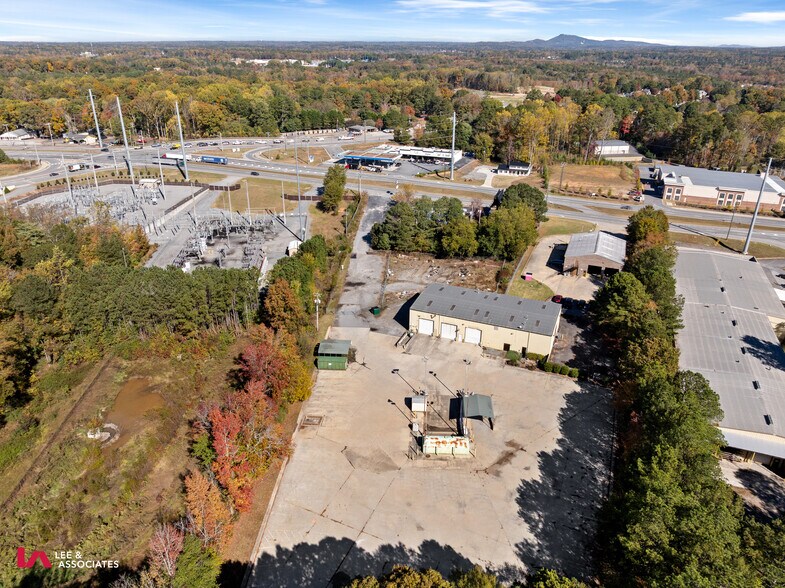 More Photos Of 774 McFarland Pky, Alpharetta Warehouse For Lease