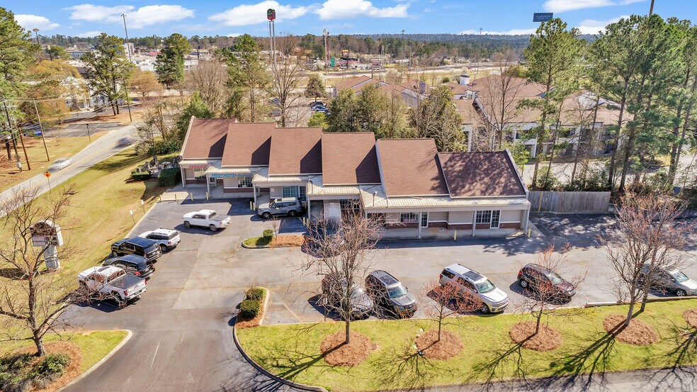 More Photos Of 202-212 Hudson Trce, Augusta Medical For Lease