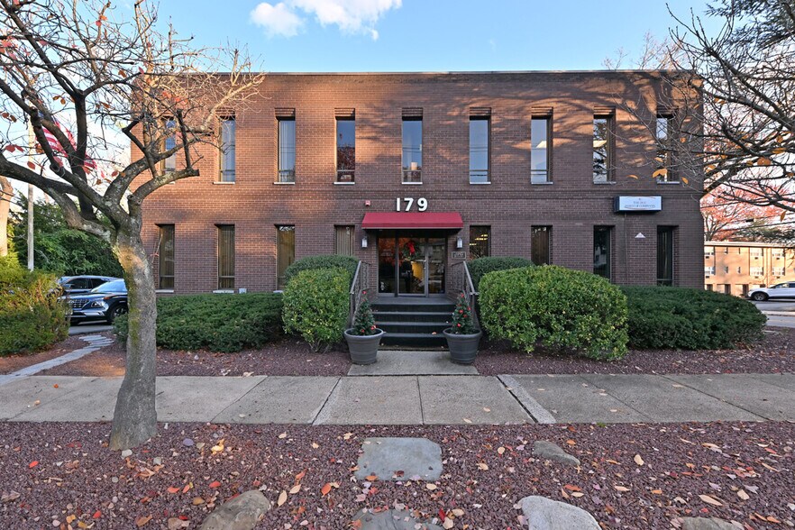 Primary Photo Of 179 S Maple Ave, Ridgewood Medical For Sale