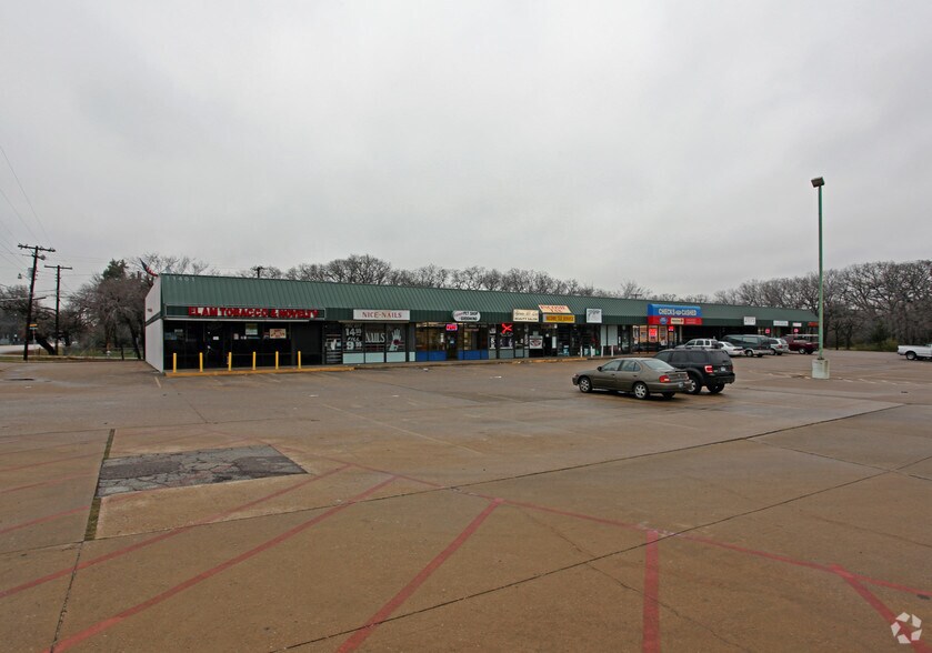 Primary Photo Of 11401 Elam Rd, Balch Springs General Retail For Lease