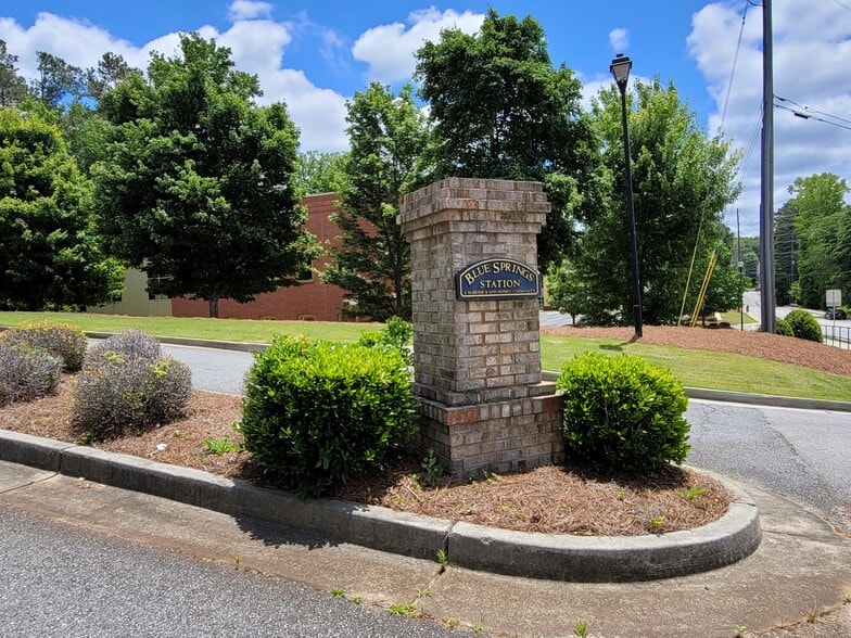 More Photos Of 3440 Blue Springs Rd, Kennesaw Office Residential For Lease