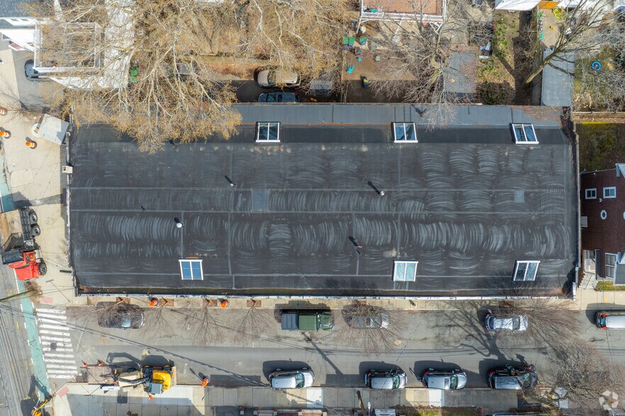 More Photos Of 334 Washington St, Somerville Manufacturing For Sale