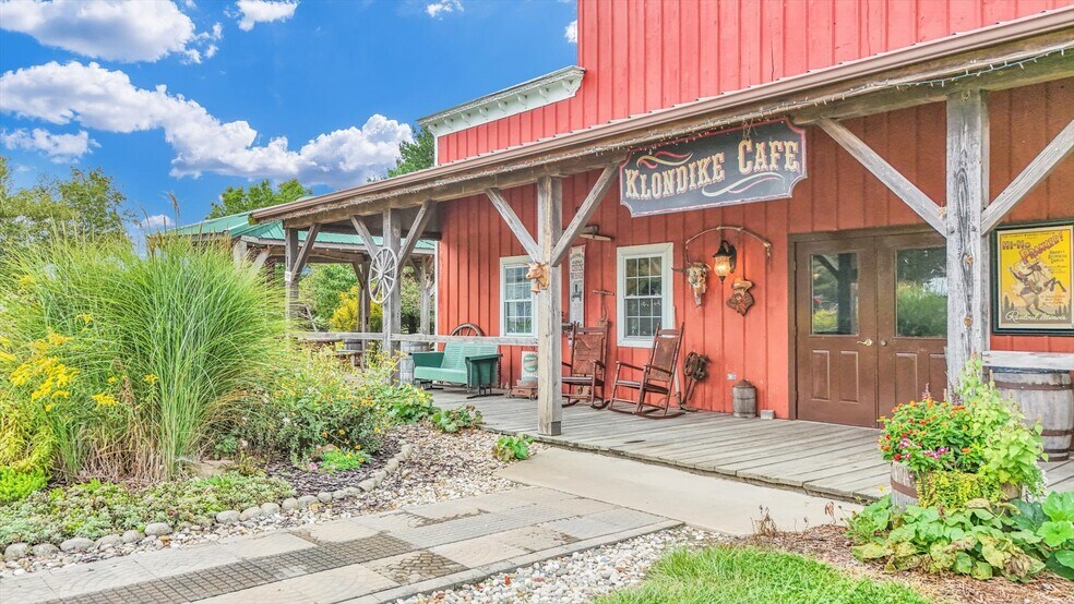 More Photos Of 1356 County Road 2900 N, Rantoul Specialty For Sale