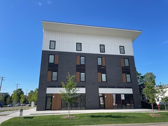 More Photos Of 335 N 23rd St, Lincoln Storefront Retail Residential For Lease