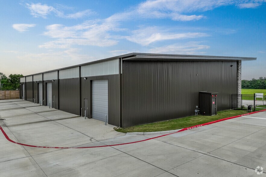 More Photos Of 4552 FM 2351 Rd, Friendswood Warehouse For Sale