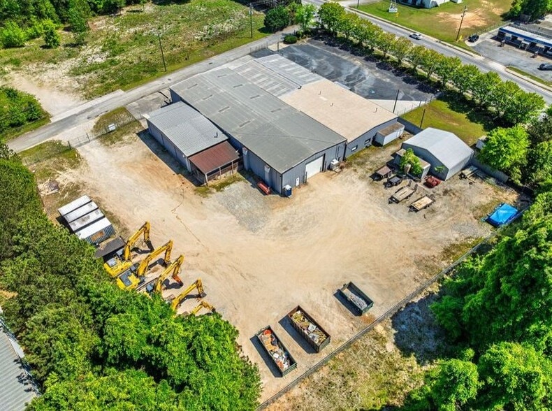 More Photos Of 140 Veterans Memorial Hwy, Mableton Warehouse For Lease