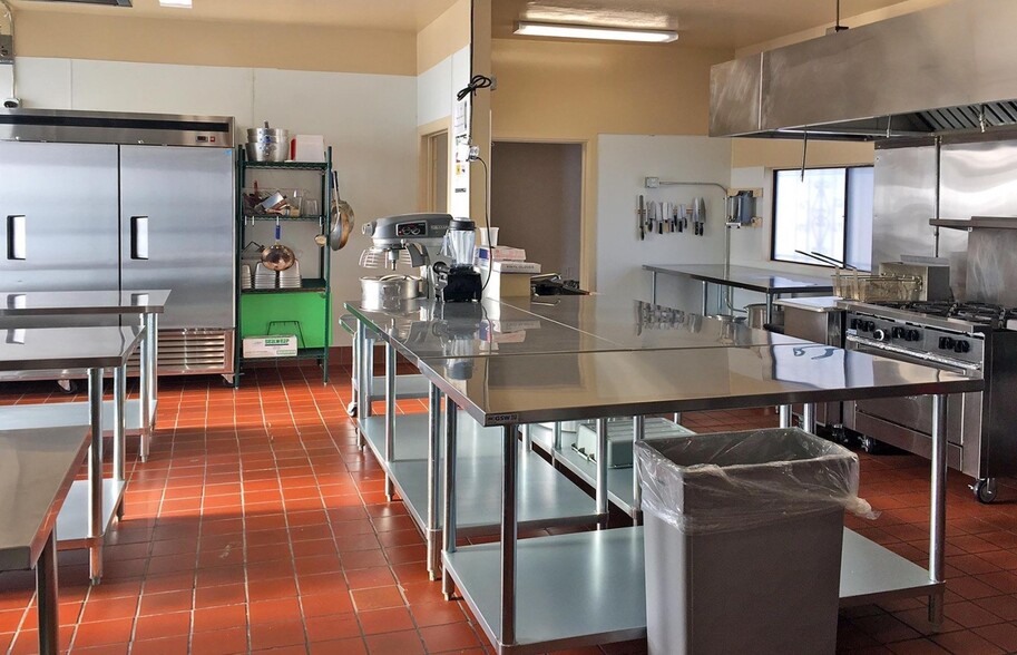 More Photos Of 2818 Macarthur Blvd, Oakland Restaurant For Sale