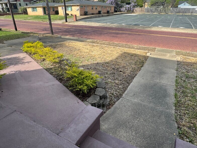 More Photos Of 436 S Fannin Ave, Tyler Office Residential For Sale