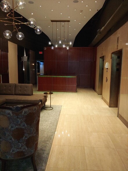 More Photos Of 917 Main St, Houston Apartments For Sale