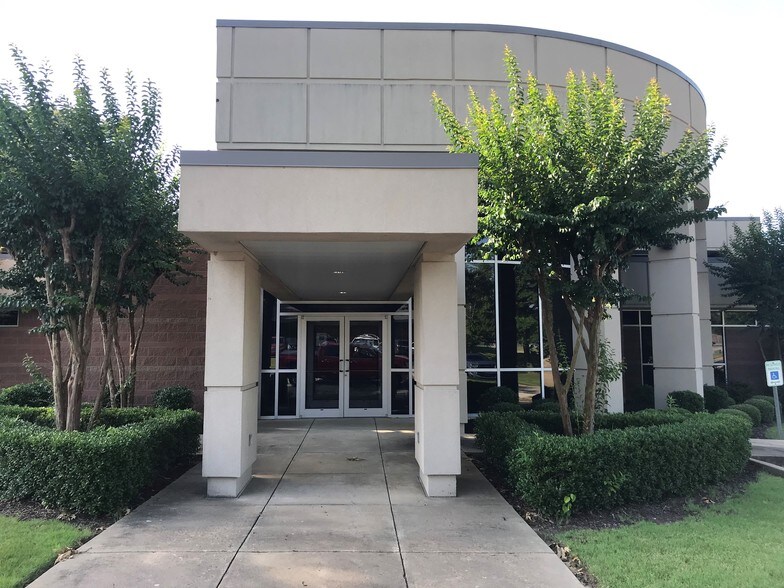 More Photos Of 2804 Longview Dr, Jonesboro Medical For Lease