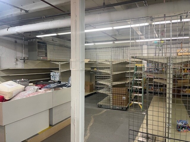 More Photos Of 18 Bay St, Brooklyn Light Manufacturing For Lease