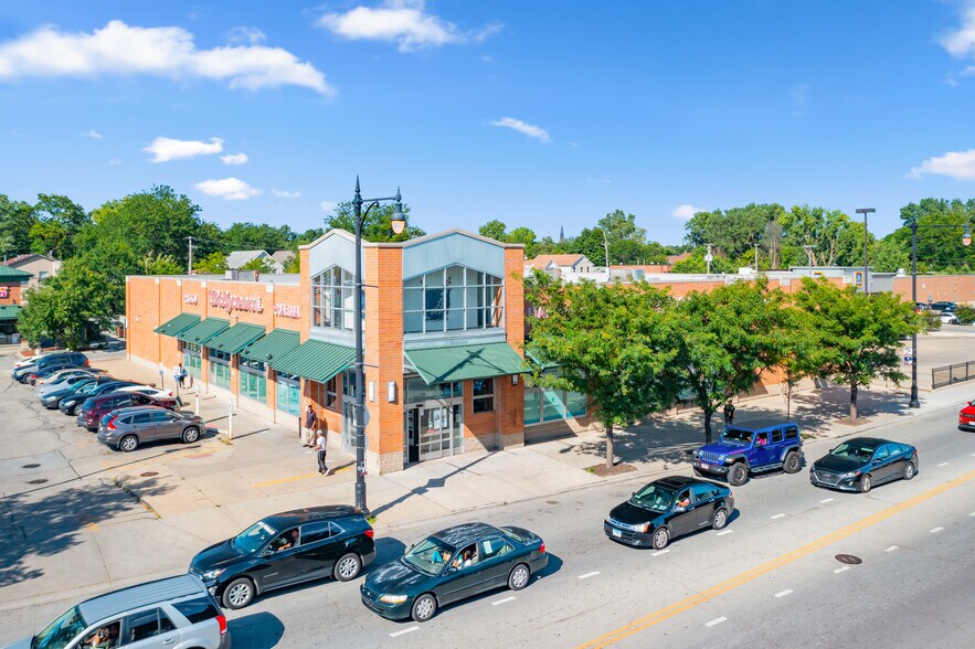 More Photos Of 650 W 63rd St, Chicago Drugstore For Lease