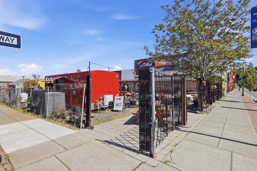 More Photos Of 801 E 2nd St, The Dalles Land For Sale