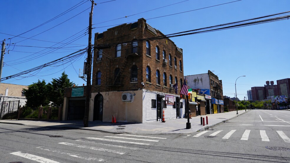 More Photos Of , Brooklyn General Retail For Sale