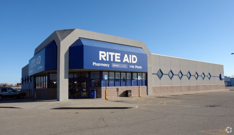 Primary Photo Of 35250 S Gratiot Ave, Clinton Township General Retail For Sale