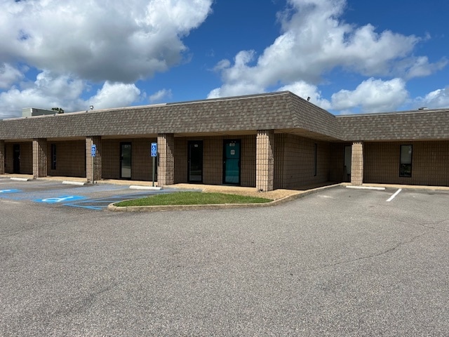 Primary Photo Of 4696-4698 Honeygrove Rd, Virginia Beach Daycare Center For Lease