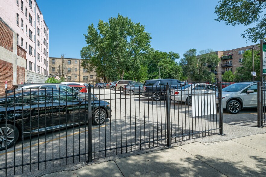 Primary Photo Of 1522 W Morse Ave, Chicago Land For Sale