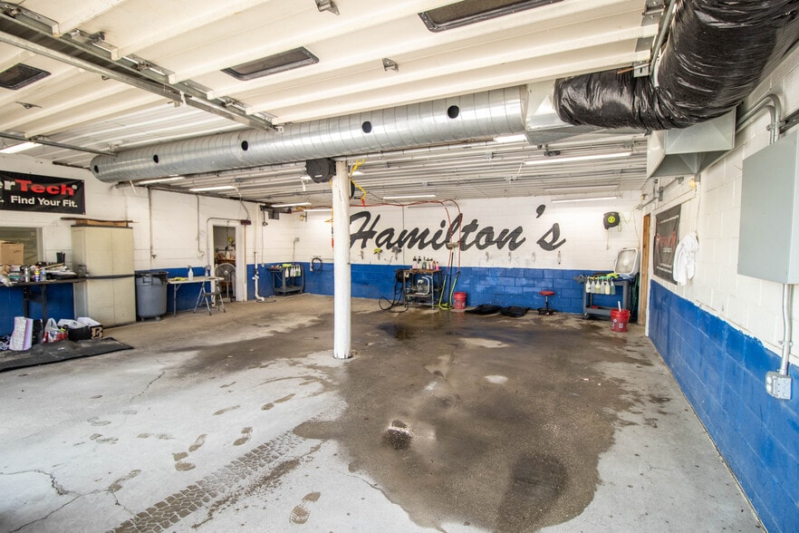 More Photos Of 10185 N Saginaw Rd, Clio Auto Repair For Sale