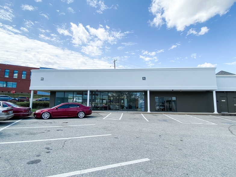 More Photos Of 1650-1670 Mineral Spring Ave, North Providence Unknown For Lease