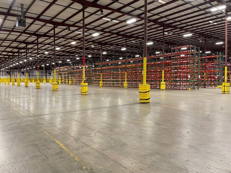 More Photos Of 195 Industrial Blvd, Madison Distribution For Lease