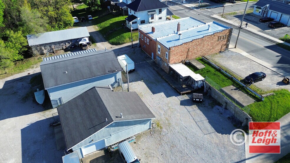 More Photos Of 715 Cottage St, Ashland Storefront For Lease