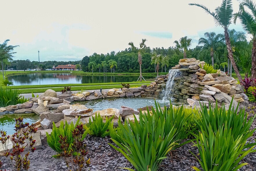 More Photos Of 4325 Lynx Paw Trail, Valrico General Retail For Lease