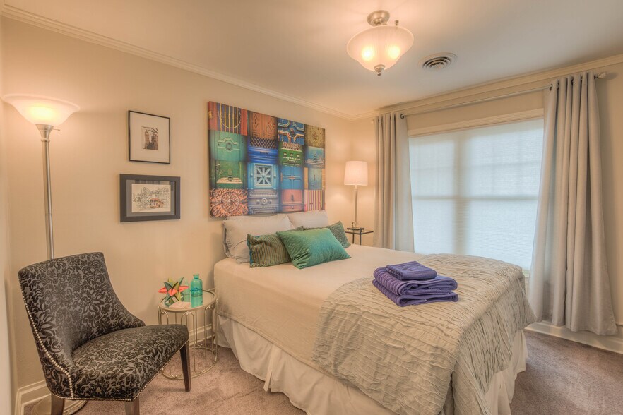 More Photos Of 1061 W Rex Rd, Memphis Office For Sale