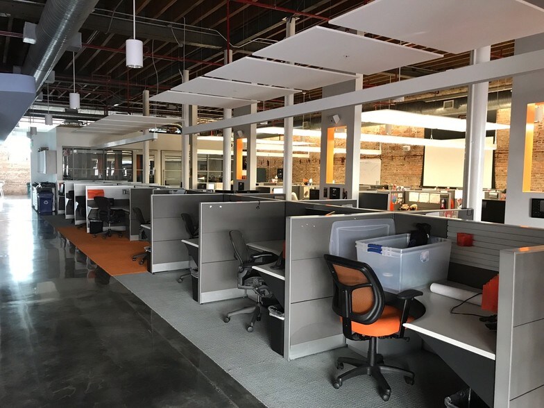 More Photos Of 1525 Hendry St, Fort Myers General Retail For Sale