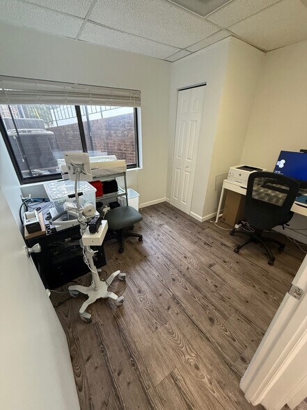 More Photos Of 11201-11259 Lockwood Dr, Silver Spring Office For Sale