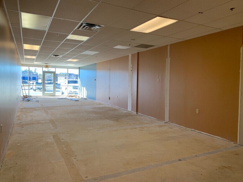 More Photos Of 945 Pokegama Ave, Grand Rapids Unknown For Lease