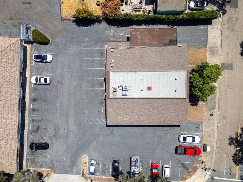 More Photos Of 4011 Railroad Ave, Pittsburg Medical For Sale