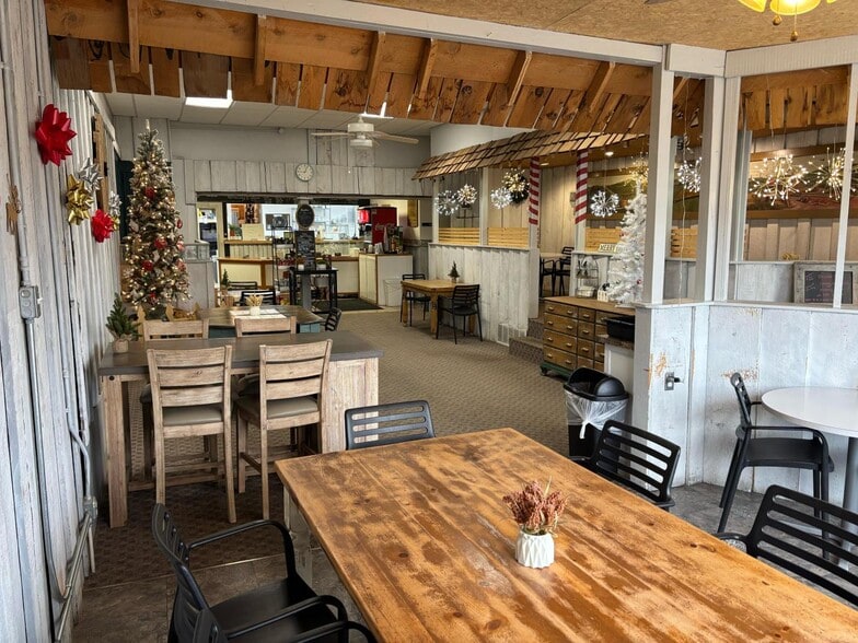 More Photos Of 617 Broadway, Imperial General Retail For Sale