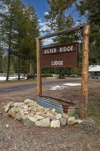 More Photos Of 180 Silver Ridge Ranch Rd, Easton Trailer Camper Park For Sale