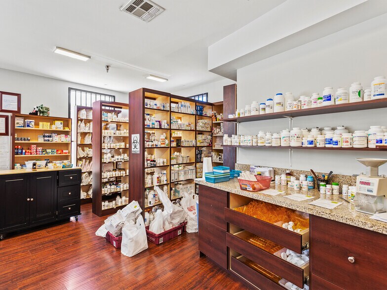 More Photos Of 7335-7341 Foothill Blvd, Tujunga Light Manufacturing For Sale