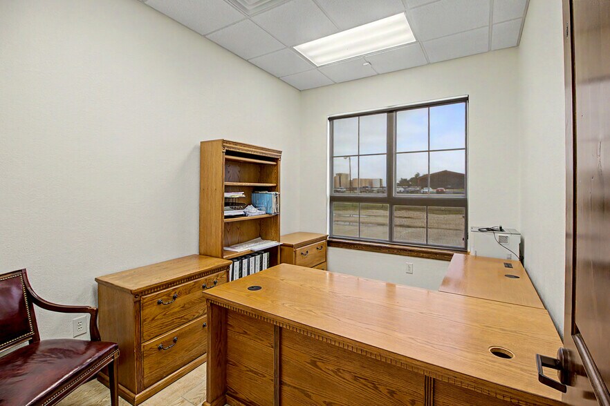 More Photos Of 8050 TX-21, Caldwell Office For Lease