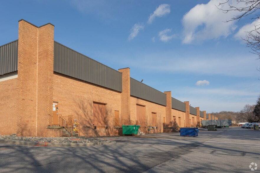 More Photos Of 150 Blades Ln, Glen Burnie Warehouse For Lease
