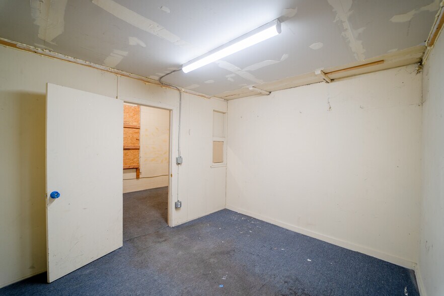 More Photos Of 1525 W El Segundo Blvd, Compton Warehouse For Sale