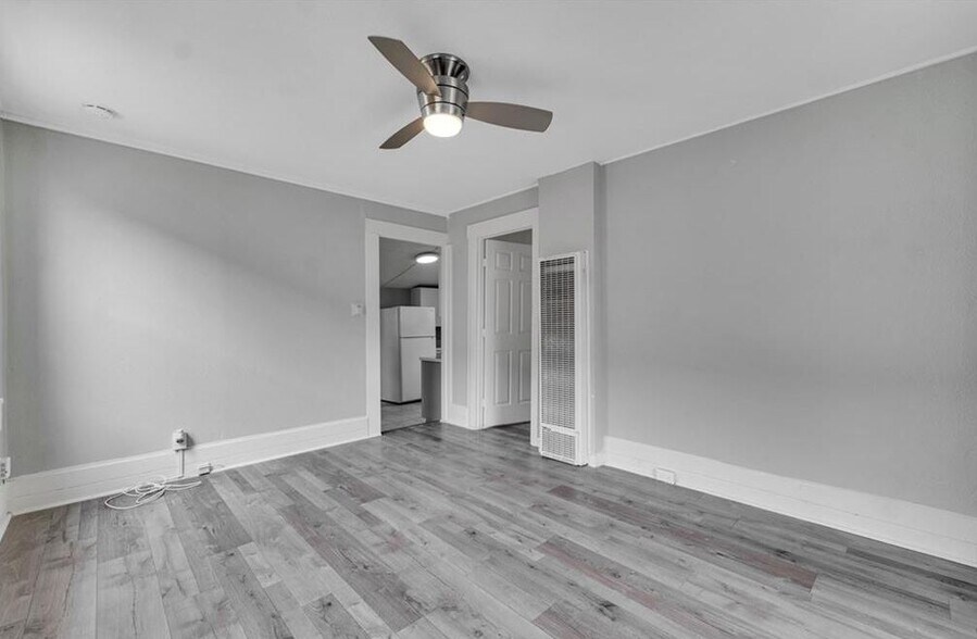 More Photos Of 362 W 11th St, San Pedro Apartments For Sale
