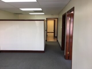 More Photos Of 6808-6832 Hanging Moss Rd, Orlando Showroom For Lease