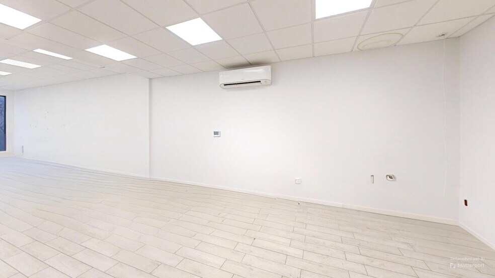 More Photos Of 1716 Avenue M, Brooklyn Storefront Retail Office For Lease
