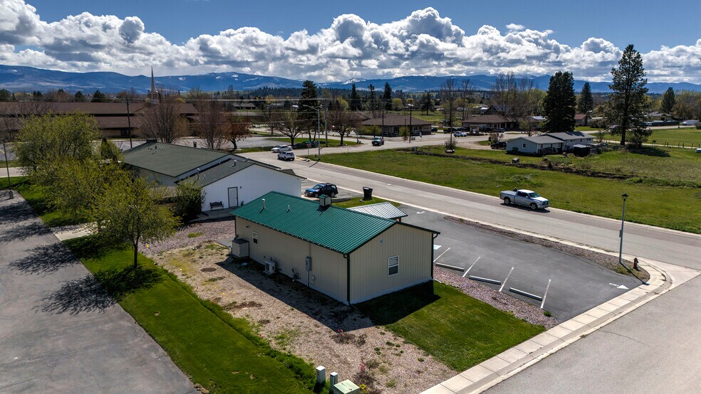 More Photos Of 115 Valley View St, Stevensville Restaurant For Sale