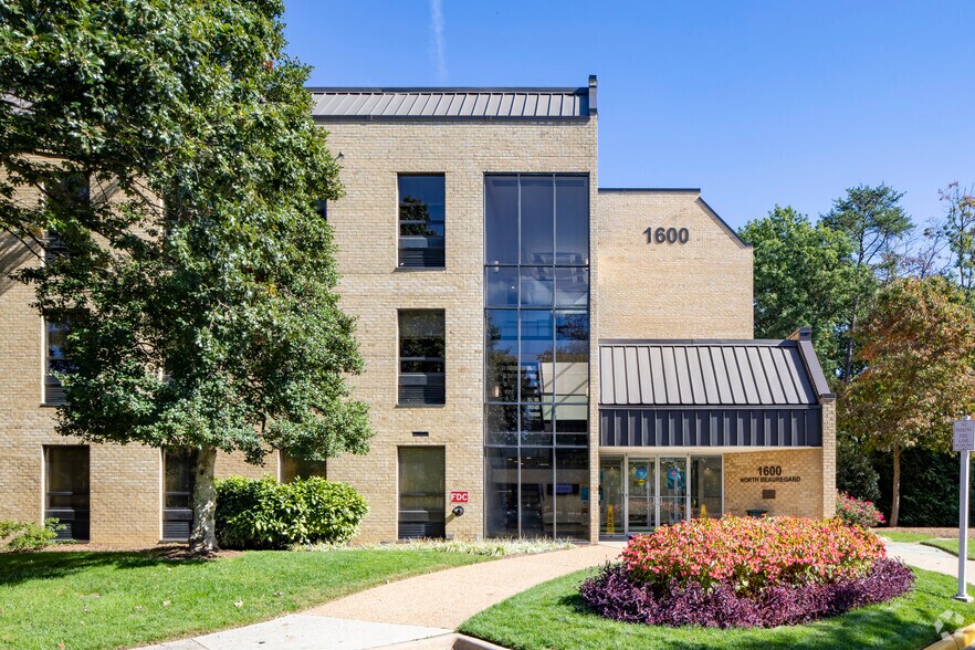 More Photos Of 1900 N Beauregard St, Alexandria Unknown For Sale