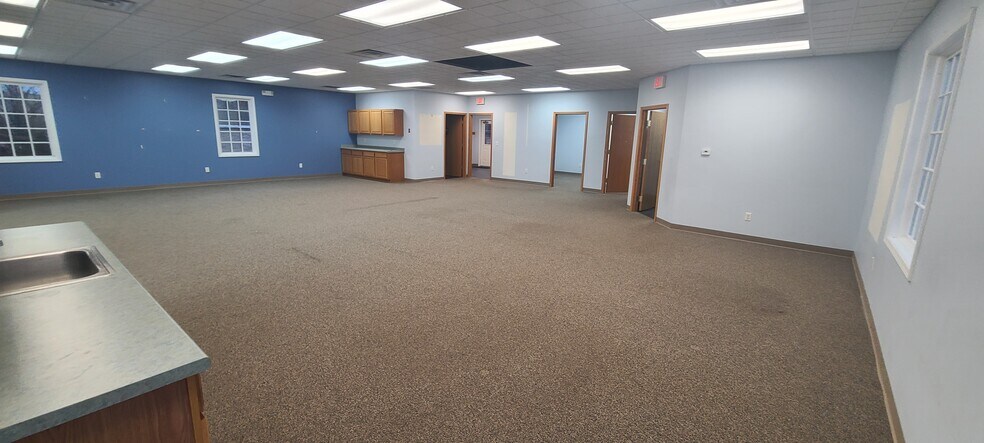 More Photos Of 1289 M-89, Otsego Medical For Lease